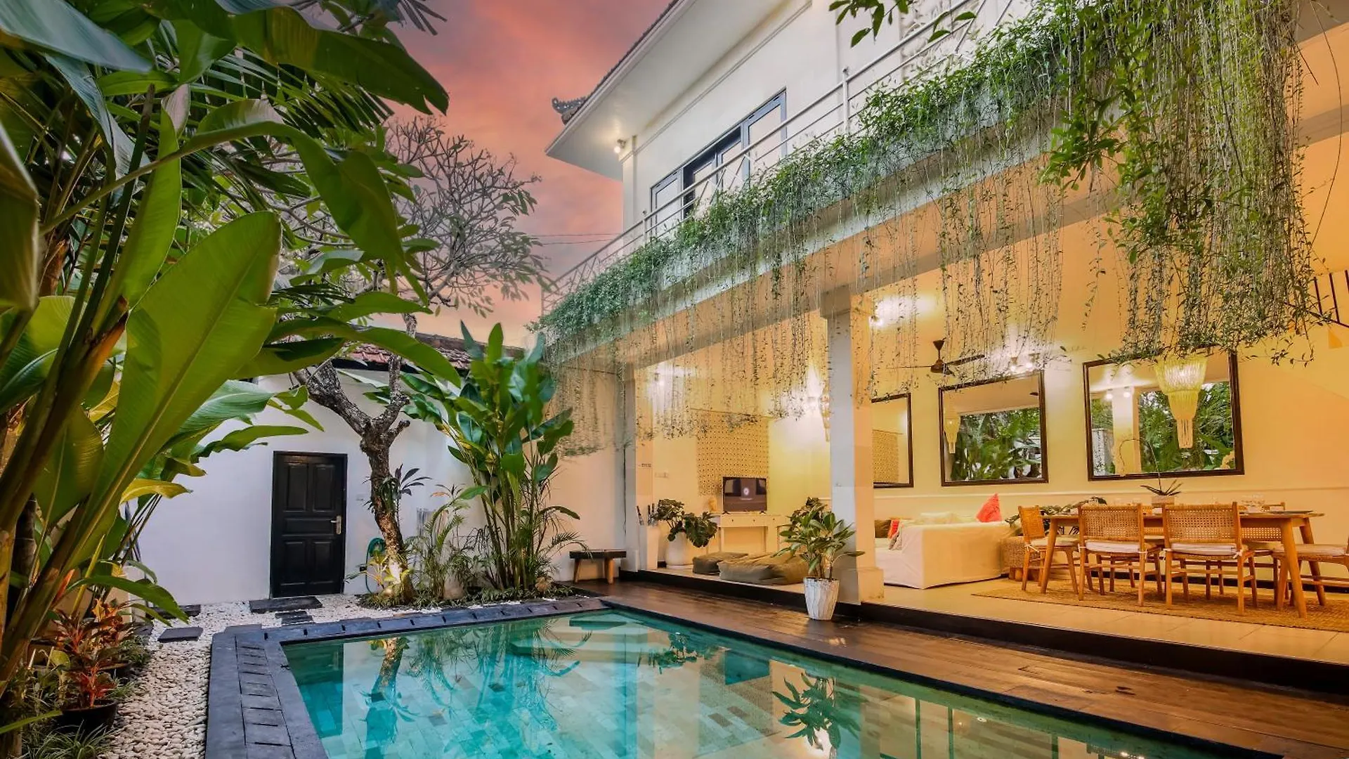 Villa Mandari سمينياك