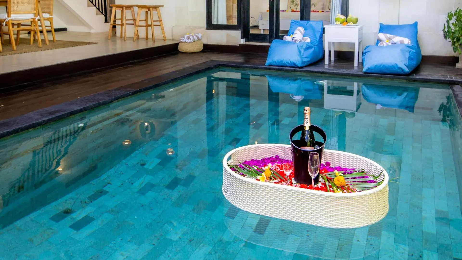 Villa Mandari スミニャック インドネシア